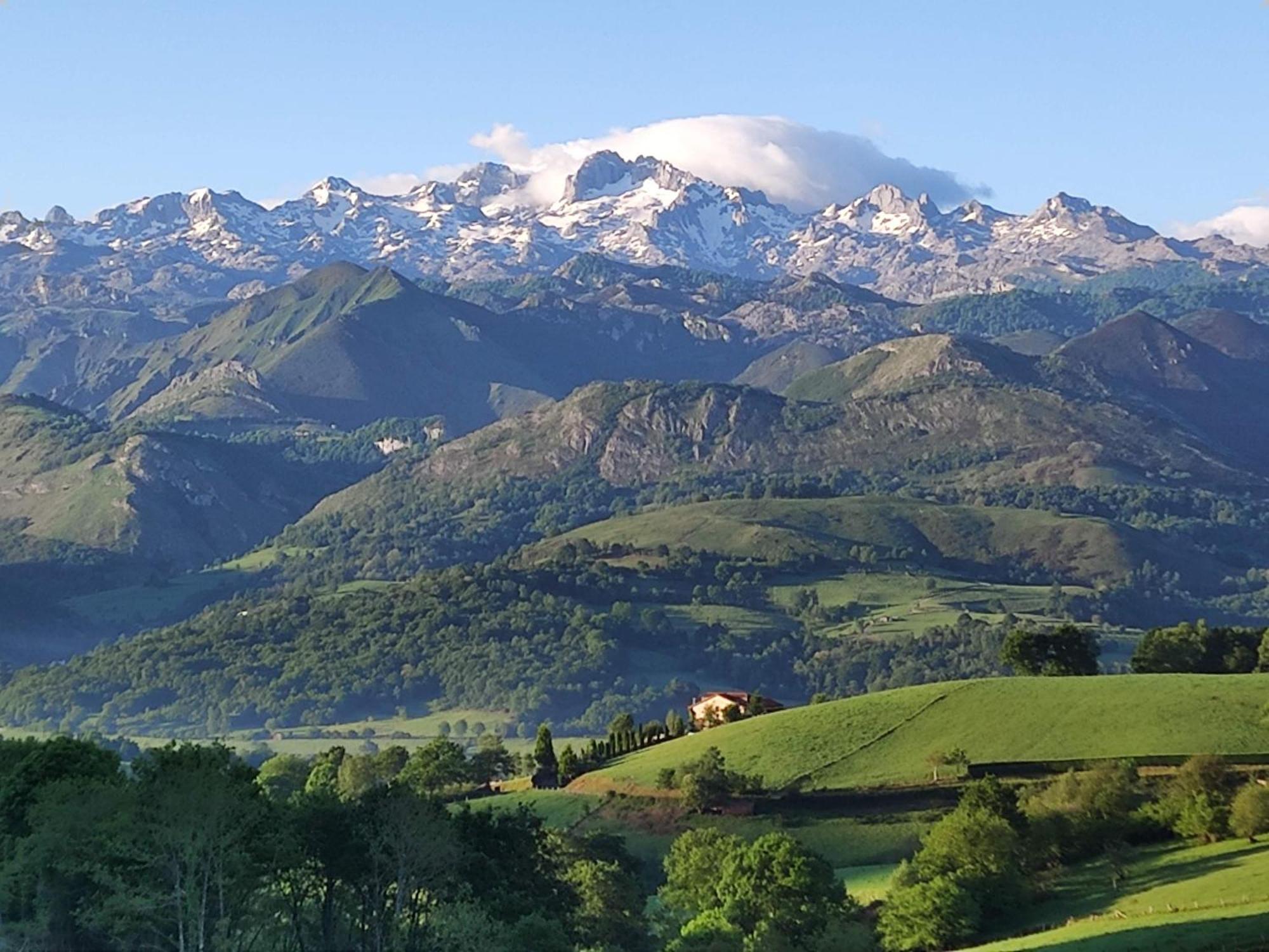 Heredad De La Cueste Llenin Bagian luar foto
