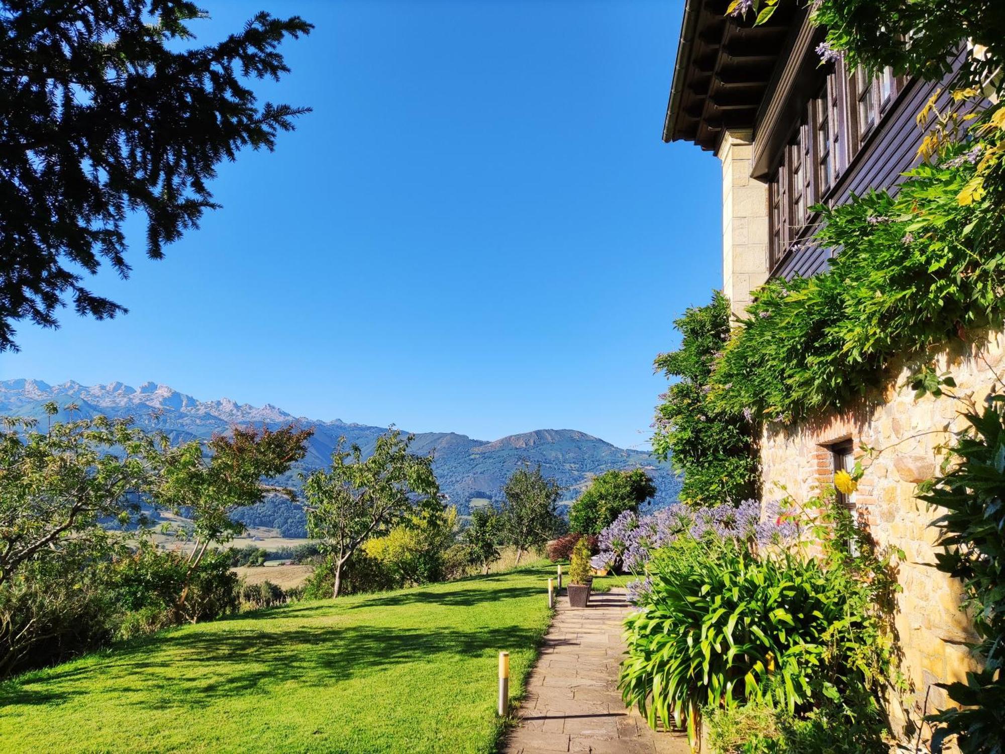 Heredad De La Cueste Llenin Bagian luar foto